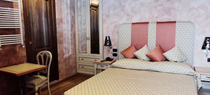 Rhona's Rooms Bed and Breakfast, Rome, Italy