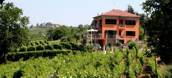 Villa I Due Padroni, Montecalvo Versiggia, Italy